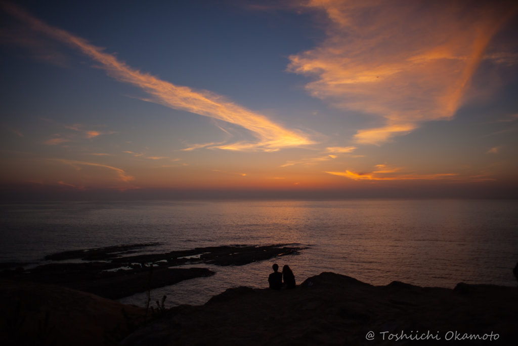 SUNSET LOVERS