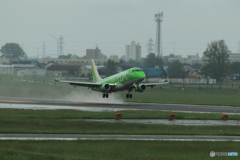 雨の丘珠空港　その４