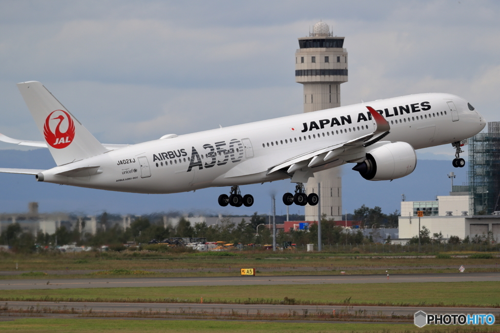 AIRBUS A350 2号機　離陸です。