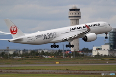 AIRBUS A350 2号機　離陸です。