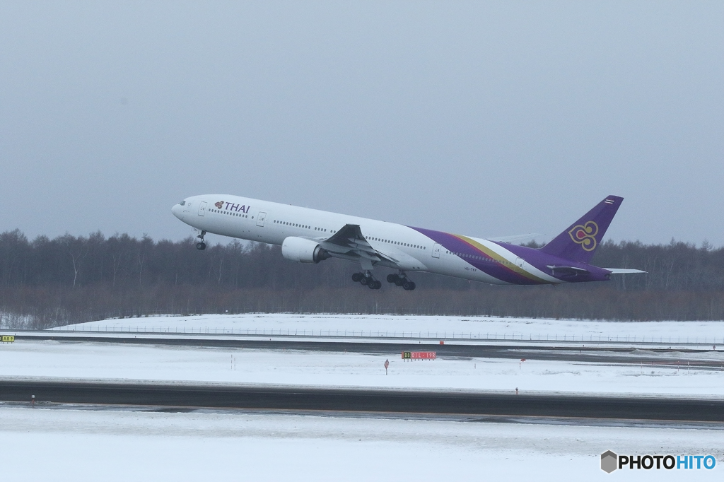 曇天の新千歳空港　（２／１３）　No.2
