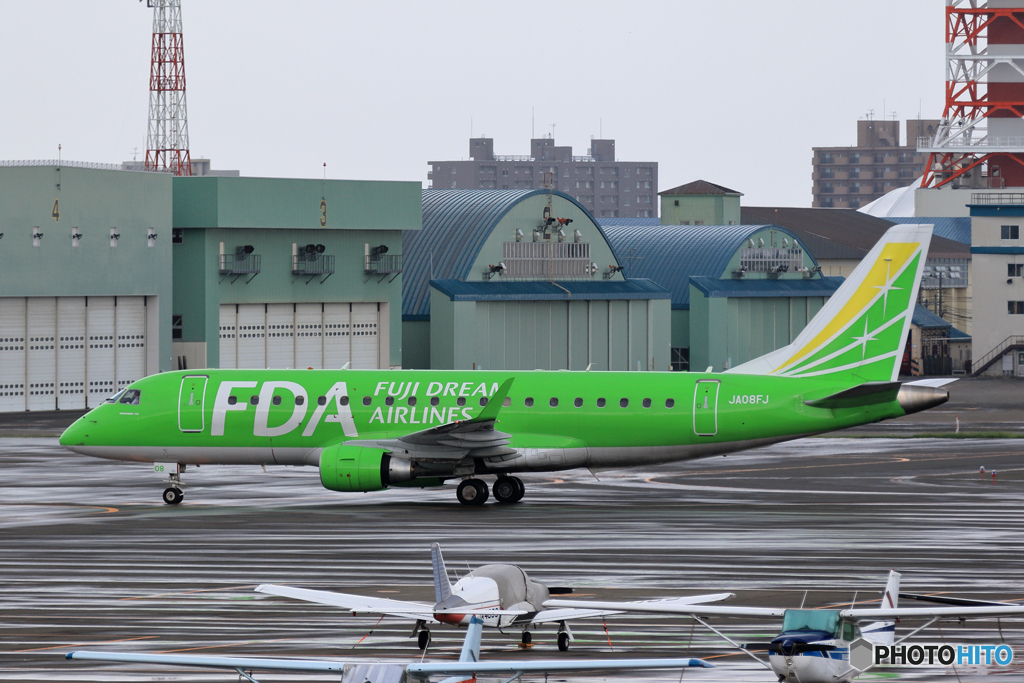 雨の丘珠空港　その１