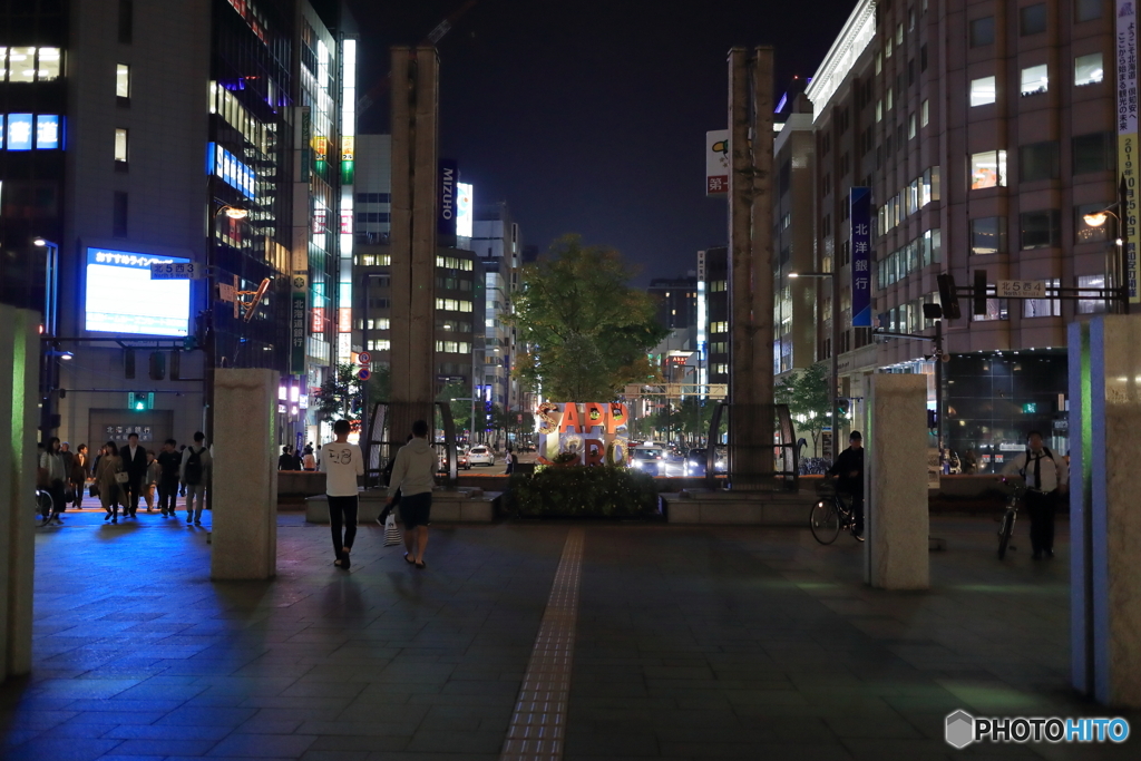 夜の札幌駅前南口　その２