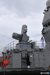 護衛艦　かが　甲板