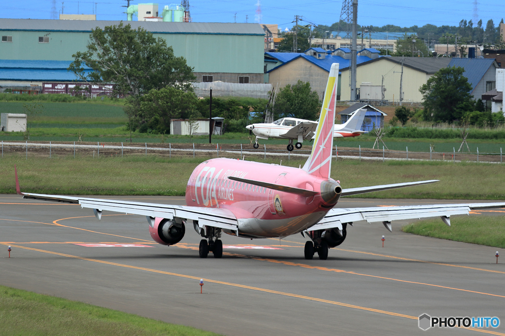 札幌　丘珠空港　ＦＤＡ３号機（ピンク）　そろそろ帰るよ！！