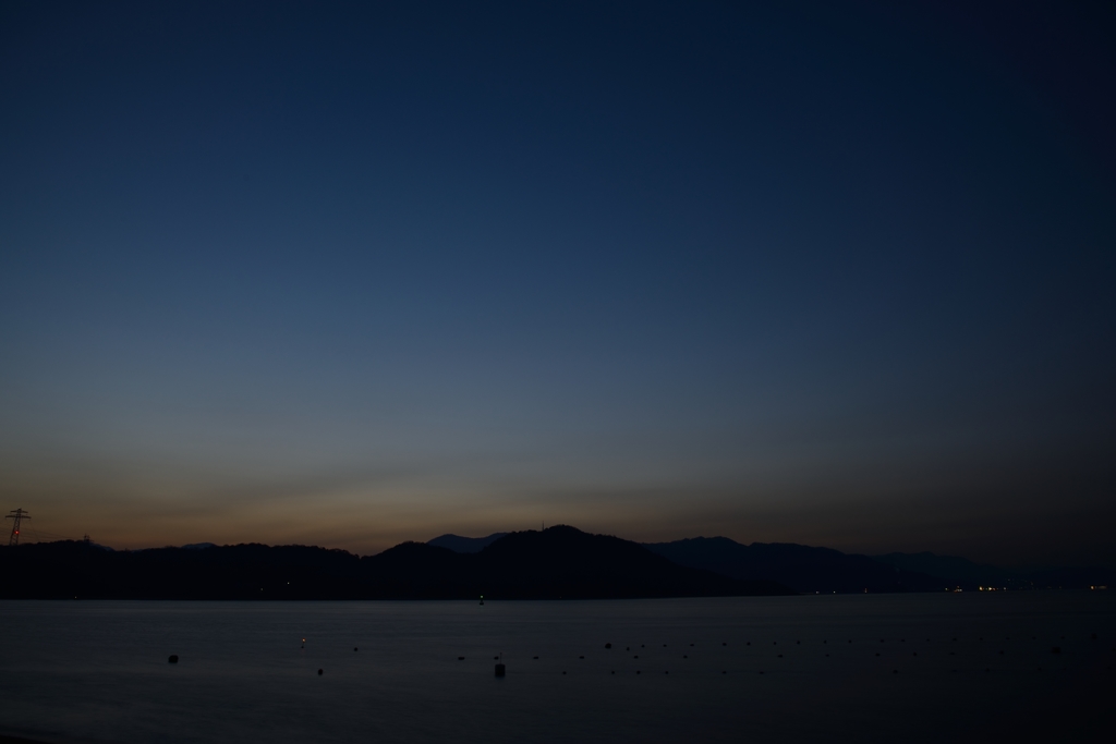 夜と朝の間