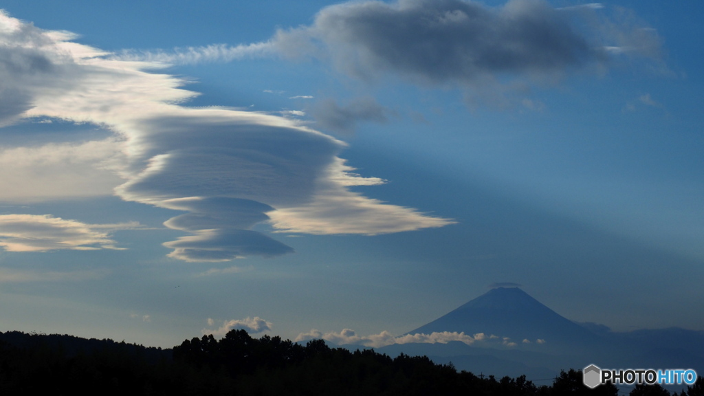 富士山×笠雲×つるし雲_20231020