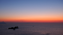 岬の朝　－夜明けまえの静寂－