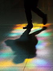 踊る影