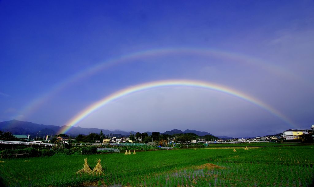 晴ﾄ雨ﾉ境