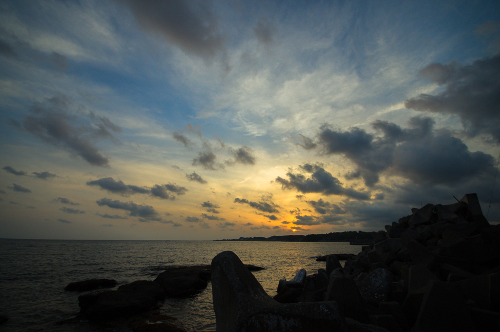 芳養漁港の夕景