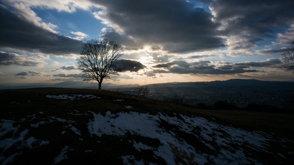 残雪の若草山