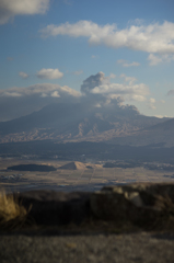 噴煙を上げる阿蘇山<2>