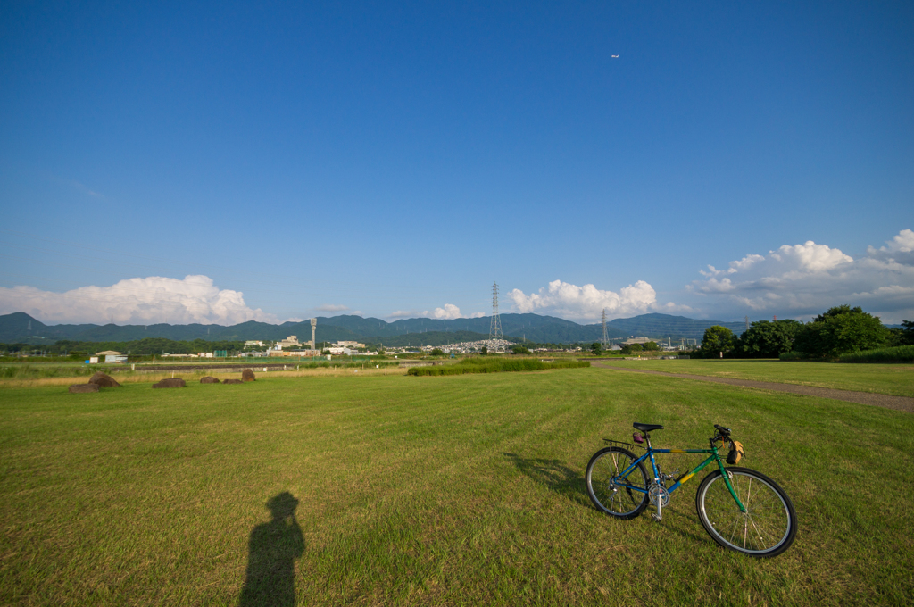 私と空と自転車と