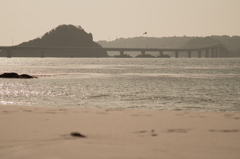 角島大橋と砂浜