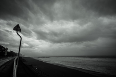 迫る台風<7>