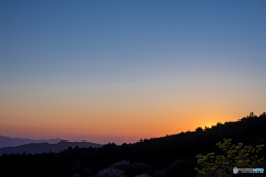 ひょっこり二上山