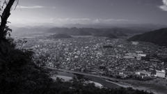 長良川と山並み<2>