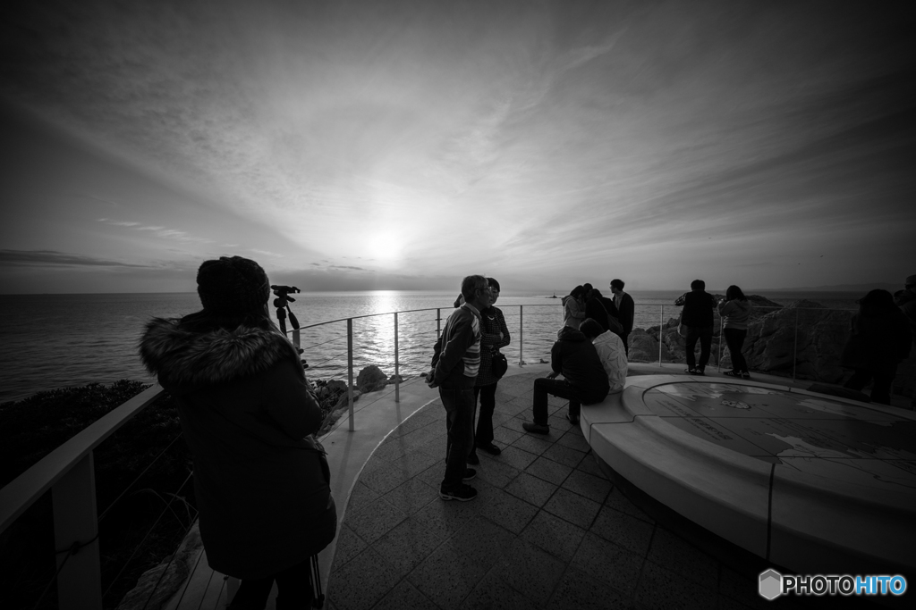 夕日を待つ