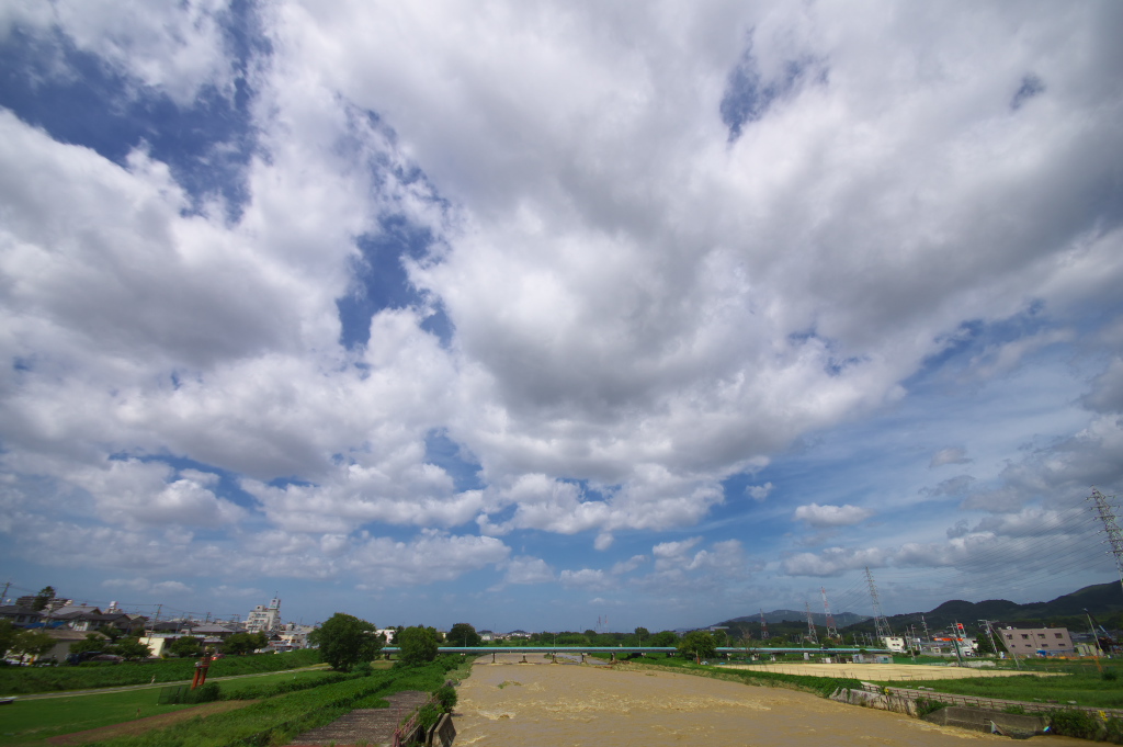 台風の後の雲１