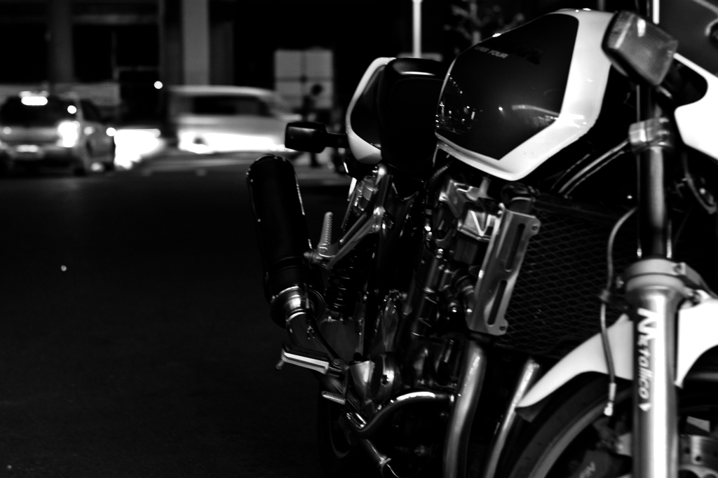 CB1000SF BIG1 夜