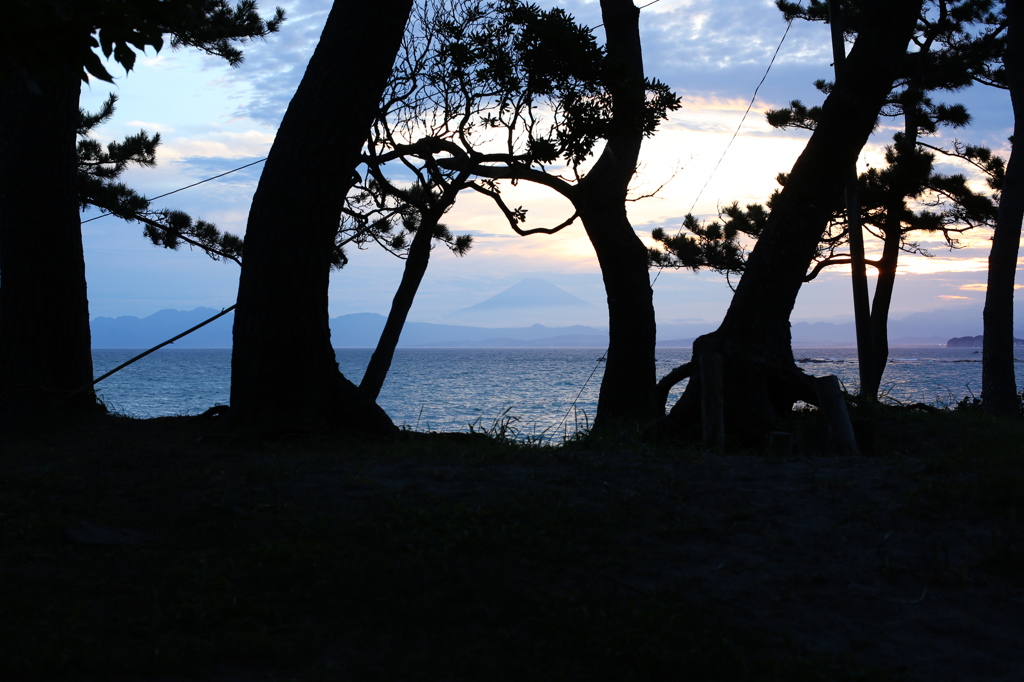 夕方の浜辺で１