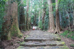 那智山　後ろから