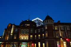 黄昏の東京駅
