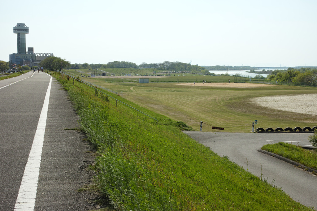 木曽川のサイクリングロード