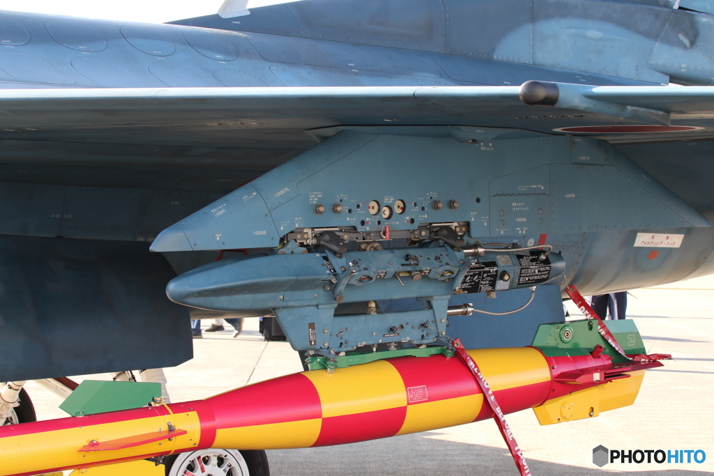 Ｆ－２戦闘機　対艦誘導弾取付装置