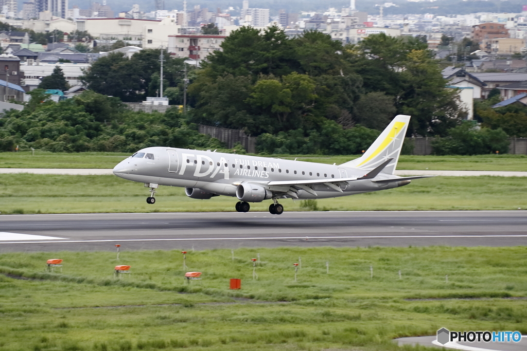 ＦＤＡ１０号機エンブラエル　ERJ-175