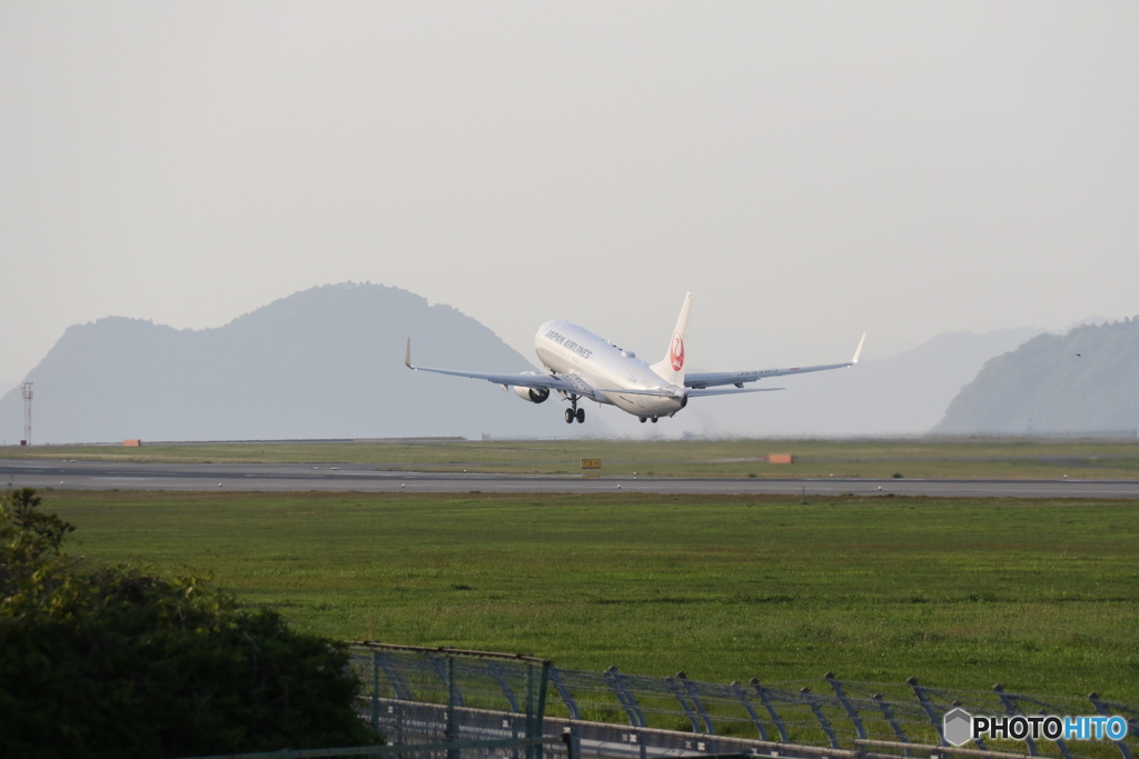 松山空港　⑧　ＪＡＬ　ＪＡ３４０Ｊ　７３７