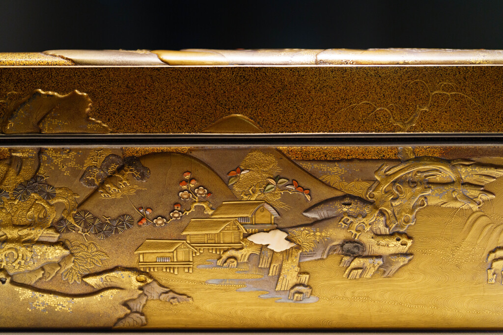 唐山水蒔絵料紙箱   側面