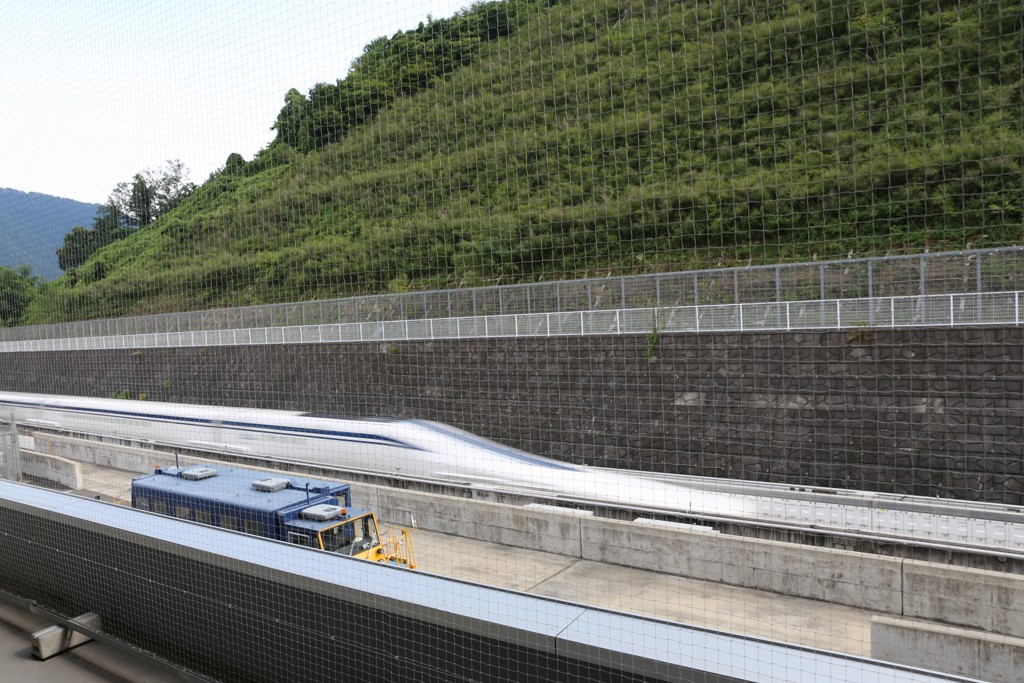 リニアモーターカー　撮影失敗