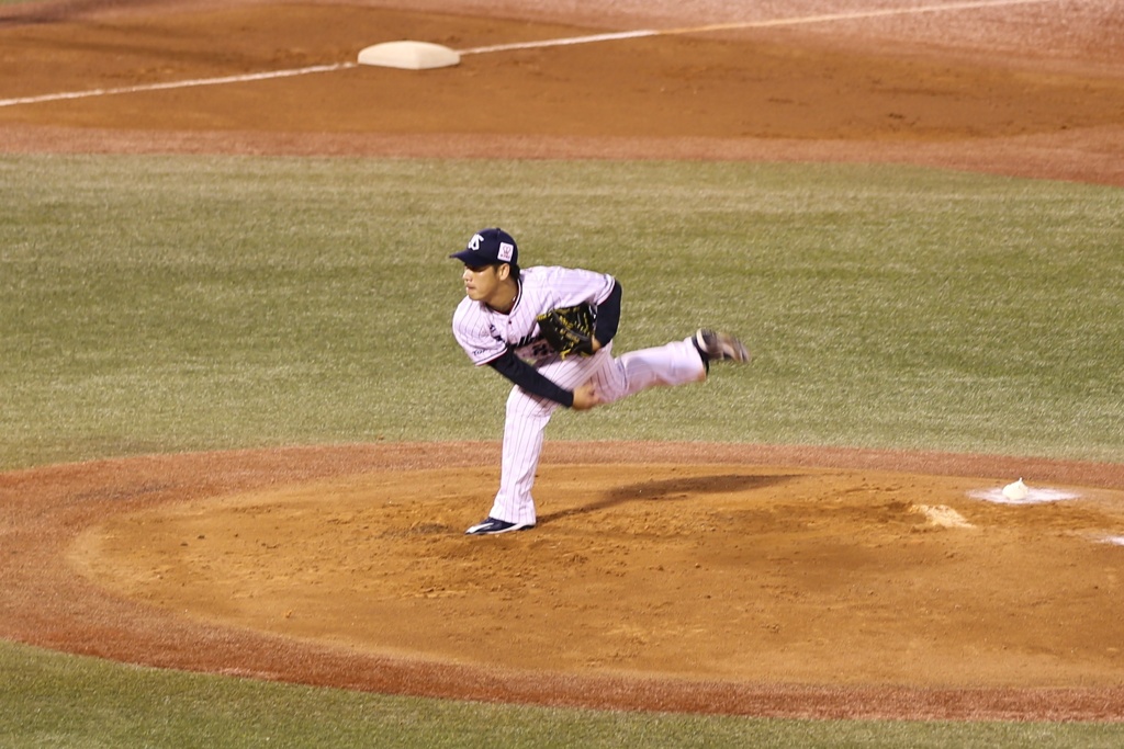 神宮球場   小川　２９