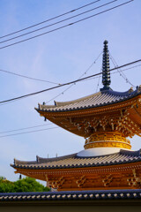 街中の仏塔