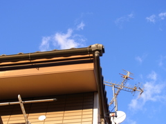 空と屋根