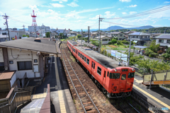 夏の駅にて