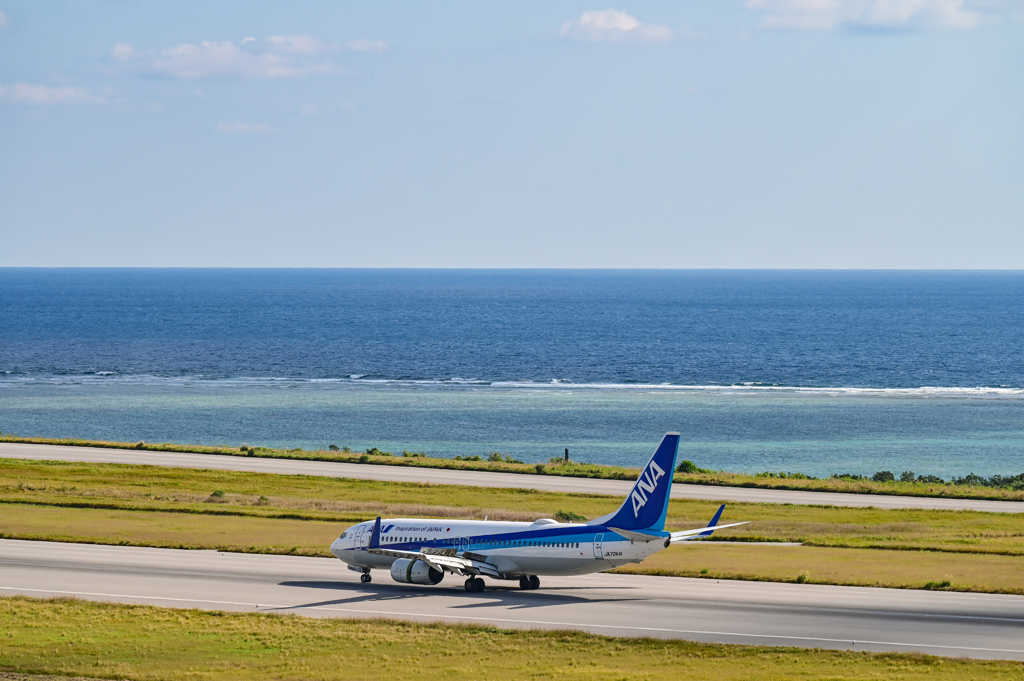 南ぬ島の飛行機