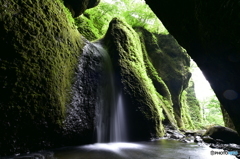 シワガラの滝