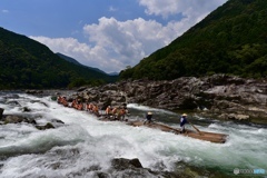 夏の景色、筏下り。