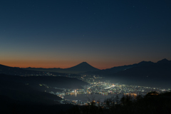 夜明け前