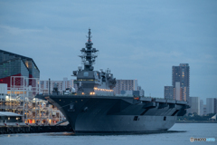 護衛艦いずも来阪