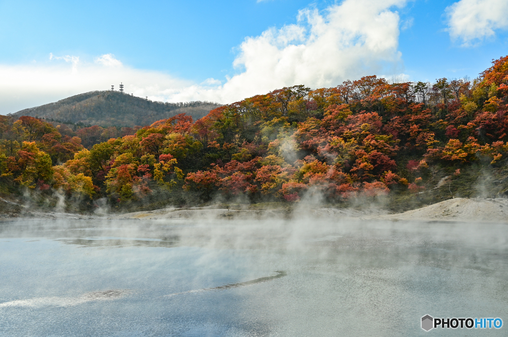 大湯沼の紅葉２