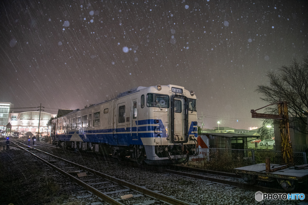 雪夜に佇む