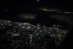 飛行機の窓から〜りんくうの夜景〜