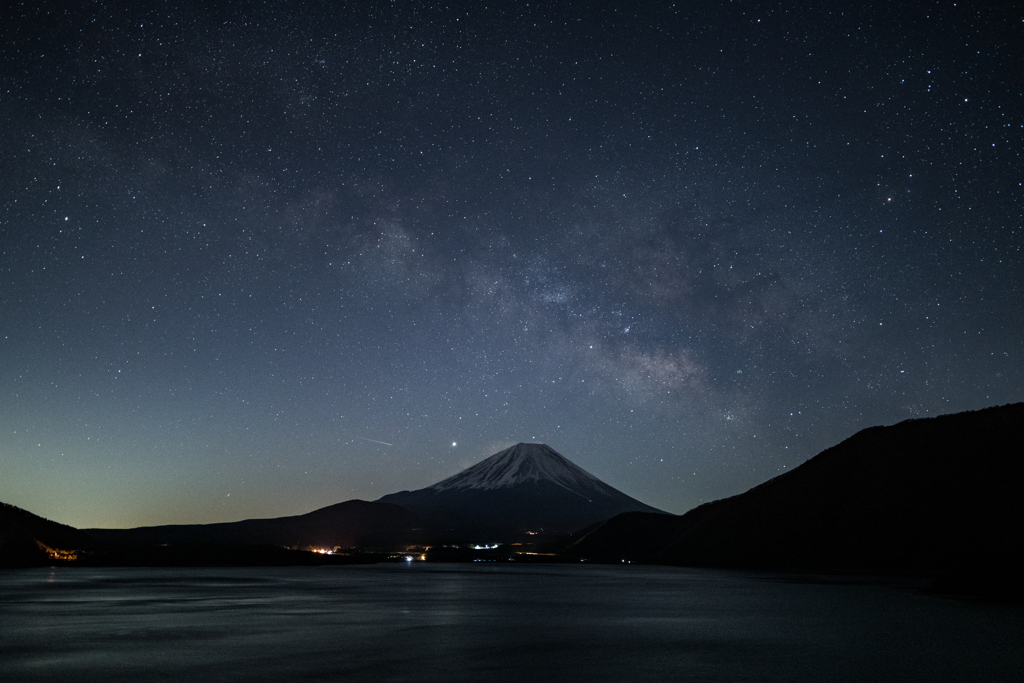 夜明け前に