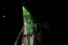 トンネル出口
