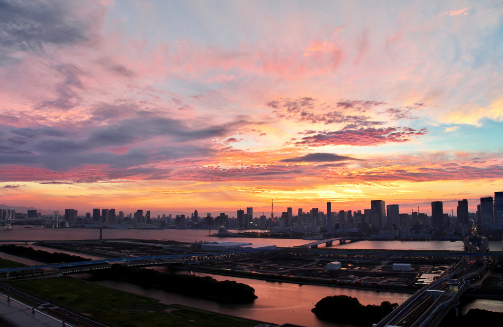 台風の後の夕暮れ①