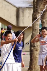 少年サッカー　休憩中